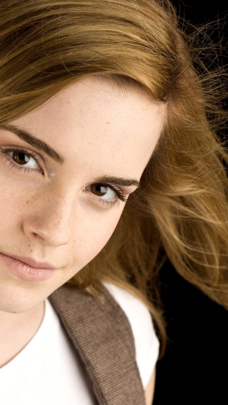 HD wallpaper: Emma Watson Short Hair, Emma Watson, Female celebrities,  hollywood | Wallpaper Flare